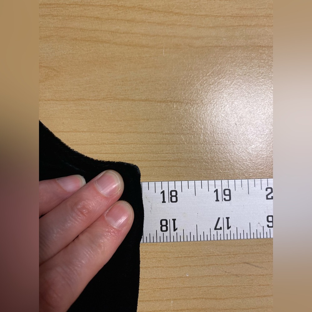 Vintage Ann Taylor SILK Blend Velvet Rhinestone Button Sleeveless Blouse Red 4 - Picture 5 of 5